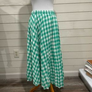 NWOT a new day pleated skirt